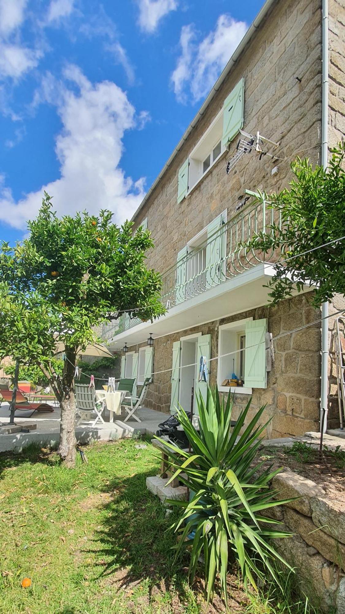 Charmant Appartement En Rez De Jardin Sartène Exterior foto